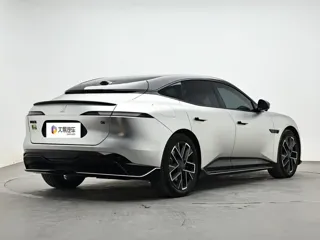 Avatr 06 2025 купить из Китая, цена 4 670 000 ₽ — Suifenhe Auto