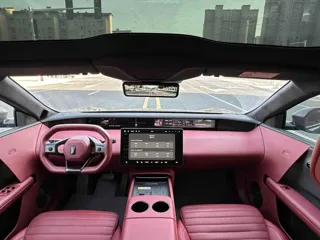 Avatr 06 2025 купить из Китая, цена 4 213 000 ₽ — Suifenhe Auto