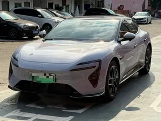 Avatr 06 2025 купить из Китая, цена 4 655 000 ₽ — Suifenhe Auto