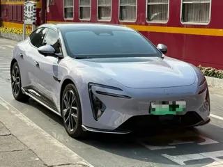 Avatr 06 2025 купить из Китая, цена 4 655 000 ₽ — Suifenhe Auto