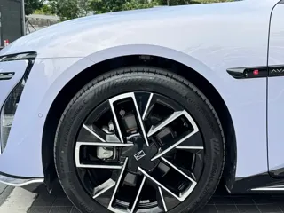 Avatr 06 2025 купить из Китая, цена 4 522 000 ₽ — Suifenhe Auto