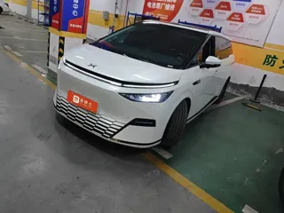 Xpeng X9 2025 купить из Китая, цена 6 879 000 ₽ — Suifenhe Auto