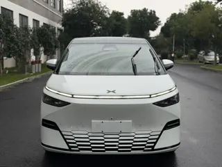 Xpeng X9 2025 купить из Китая, цена 6 626 000 ₽ — Suifenhe Auto