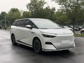 Xpeng X9 2025 купить из Китая, цена 6 626 000 ₽ — Suifenhe Auto
