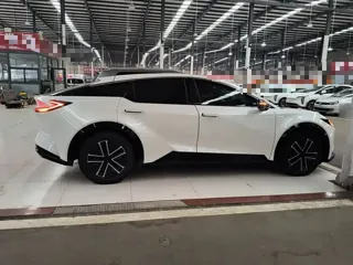 Toyota bZ5 2026 купить из Китая, цена 3 664 000 ₽ — Suifenhe Auto