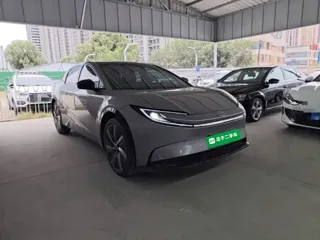 Toyota bZ5 2025 купить из Китая, цена 3 680 000 ₽ — Suifenhe Auto