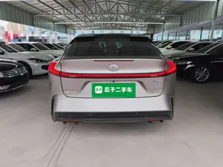Toyota bZ5 2025 купить из Китая, цена 3 680 000 ₽ — Suifenhe Auto