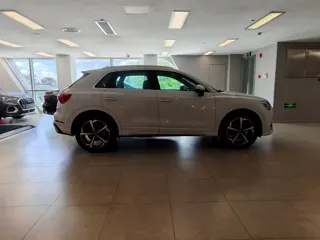 Audi Q3 2025 купить из Китая, цена 4 217 000 ₽ — Suifenhe Auto