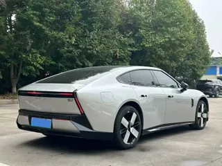 Xpeng P7 2025 купить из Китая, цена 7 222 000 ₽ — Suifenhe Auto