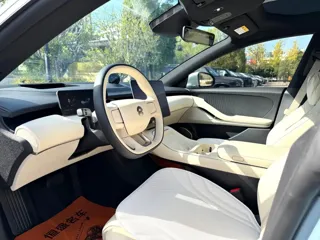 Nio ET5 2026 купить из Китая, цена 6 207 000 ₽ — Suifenhe Auto