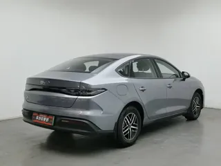 BYD Seal 05 DM-i 2026 купить из Китая, цена 2 790 000 ₽ — Suifenhe Auto
