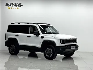 BAIC BJ40 2026 купить из Китая, цена 4 156 000 ₽ — Suifenhe Auto