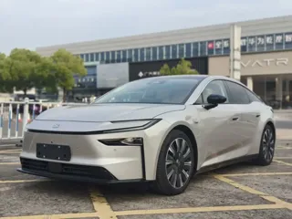 Toyota bZ7 2026 купить из Китая, цена 4 794 000 ₽ — Suifenhe Auto