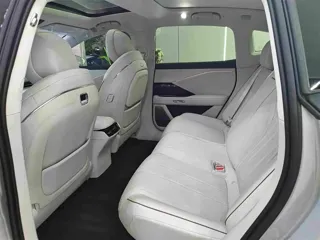 Toyota bZ7 2026 купить из Китая, цена 4 632 000 ₽ — Suifenhe Auto