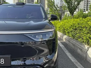 AITO M8 2026 купить из Китая, цена 9 070 000 ₽ — Suifenhe Auto