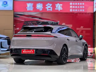 Zeekr 007 GT 2026 купить из Китая, цена 6 527 000 ₽ — Suifenhe Auto