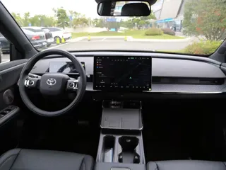 Toyota bZ3X 2026 купить из Китая, цена 3 696 000 ₽ — Suifenhe Auto