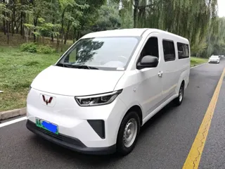 Wuling Yangguang 2024 купить из Китая, цена 1 423 000 ₽ — Suifenhe Auto