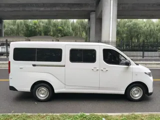 Wuling Yangguang 2024 купить из Китая, цена 1 423 000 ₽ — Suifenhe Auto