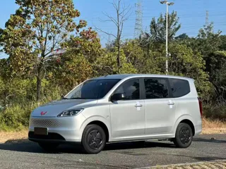 Wuling Hongguang 2025 купить из Китая, цена 1 346 000 ₽ — Suifenhe Auto
