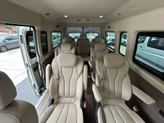 Maxus V80 2025 купить из Китая, цена 2 995 000 ₽ — Suifenhe Auto