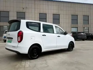 Wuling Hongguang 2025 купить из Китая, цена 1 264 000 ₽ — Suifenhe Auto