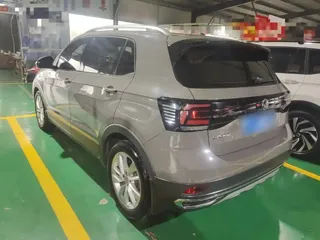 Volkswagen T-Cross 2019 купить из Китая, цена 1 388 000 ₽ — Suifenhe Auto