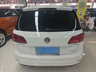 Volkswagen Golf Sportsvan 2020 купить из Китая, цена 1 604 000 ₽ — Suifenhe Auto
