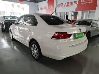 Volkswagen Santana 2019 купить из Китая, цена 1 262 000 ₽ — Suifenhe Auto