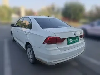 Volkswagen Santana 2021 купить из Китая, цена 1 207 000 ₽ — Suifenhe Auto