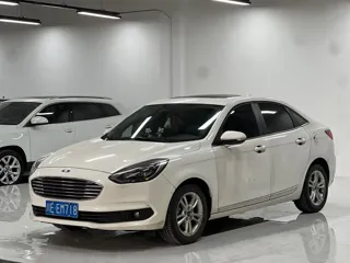 Ford Escort 2020 купить из Китая, цена 1 258 000 ₽ — Suifenhe Auto