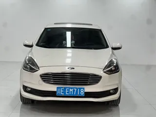 Ford Escort 2020 купить из Китая, цена 1 258 000 ₽ — Suifenhe Auto