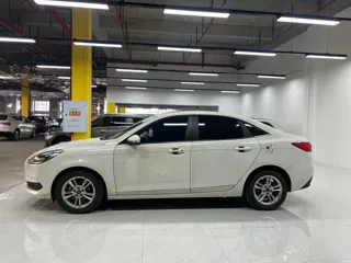 Ford Escort 2020 купить из Китая, цена 1 258 000 ₽ — Suifenhe Auto