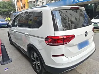 Volkswagen Touran 2020 купить из Китая, цена 1 595 000 ₽ — Suifenhe Auto