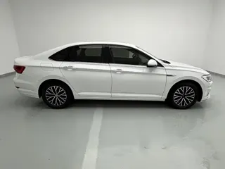 Volkswagen Sagitar 2020 купить из Китая, цена 1 435 000 ₽ — Suifenhe Auto