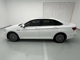 Volkswagen Sagitar 2020 купить из Китая, цена 1 435 000 ₽ — Suifenhe Auto