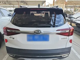 Kia KX3 2021 купить из Китая, цена 1 548 000 ₽ — Suifenhe Auto