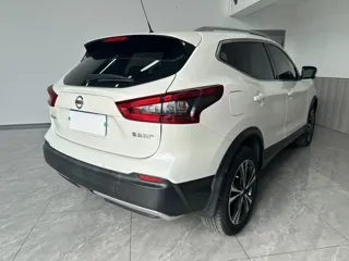 Nissan Qashqai 2022 купить из Китая, цена 1 993 000 ₽ — Suifenhe Auto