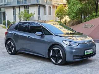 Volkswagen ID.3 2022 купить из Китая, цена 1 821 000 ₽ — Suifenhe Auto
