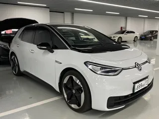 Volkswagen ID.3 2022 купить из Китая, цена 1 474 000 ₽ — Suifenhe Auto