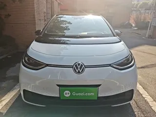 Volkswagen ID.3 2022 купить из Китая, цена 1 785 000 ₽ — Suifenhe Auto