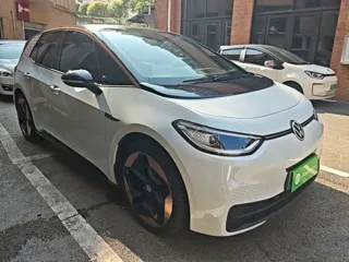 Volkswagen ID.3 2022 купить из Китая, цена 1 785 000 ₽ — Suifenhe Auto
