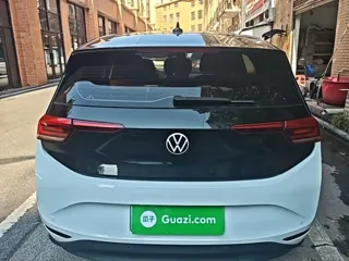 Volkswagen ID.3 2022 купить из Китая, цена 1 785 000 ₽ — Suifenhe Auto