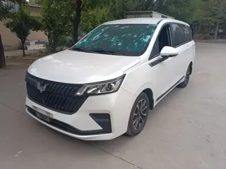 Wuling Jiachen 2023 купить из Китая, цена 1 108 000 ₽ — Suifenhe Auto