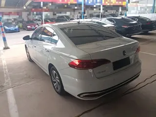 Volkswagen Bora 2022 купить из Китая, цена 1 389 000 ₽ — Suifenhe Auto