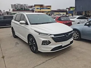 Wuling Victory 2023 купить из Китая, цена 1 327 000 ₽ — Suifenhe Auto
