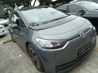 Volkswagen ID.3 2023 купить из Китая, цена 1 744 000 ₽ — Suifenhe Auto