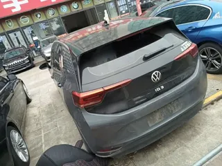 Volkswagen ID.3 2023 купить из Китая, цена 1 744 000 ₽ — Suifenhe Auto