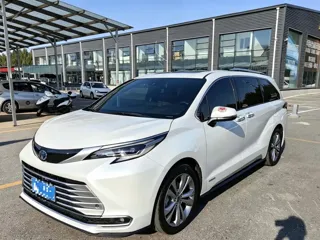 Toyota SIENNA 2024 купить из Китая, цена 7 634 000 ₽ — Suifenhe Auto