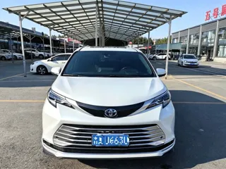 Toyota SIENNA 2024 купить из Китая, цена 7 634 000 ₽ — Suifenhe Auto